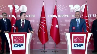 DEVA Partisi Genel Başkanı Ali Babacan, CHP Genel Başkanı Özgür