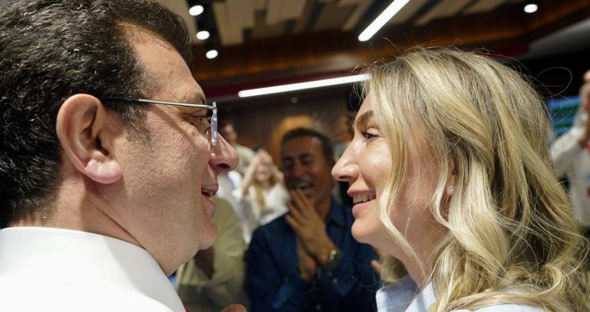 İstanbul Büyükşehir Belediye Başkanı Ekrem İmamoğlu ve eşi Dilek Kaya