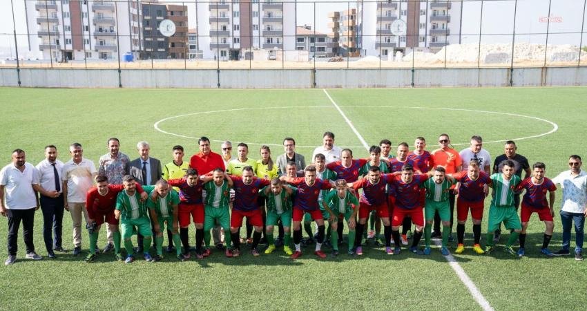 Şehitkamil Belediyesi’nin düzenlediği “Köy Turnuvaları”, Başkan Umut Yılmaz’ın başlama vuruşuyla