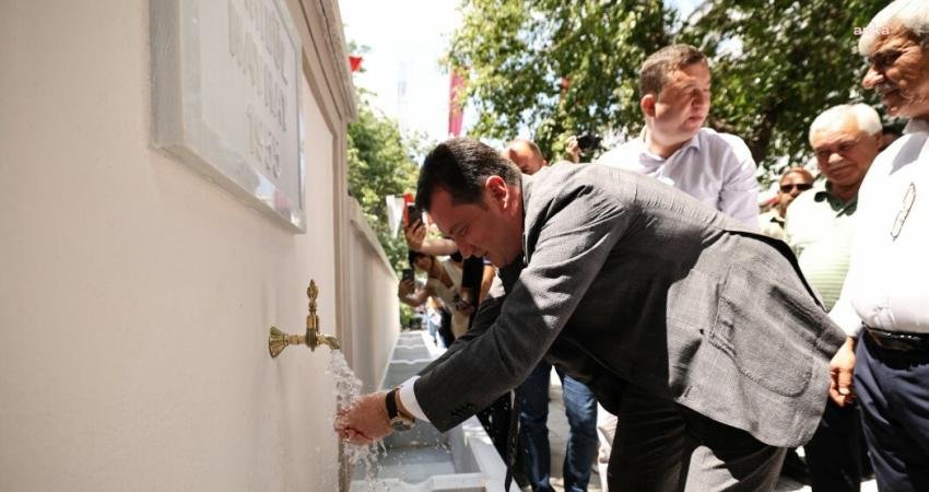 Silivri Belediye Başkanı Bora Balcıoğlu, restorasyonu tamamlanan Adem Hoca Çeşmesi'nin