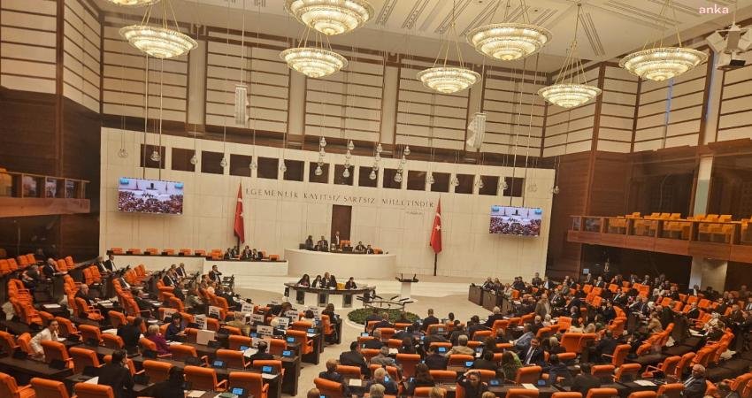 Sokak hayvanları ile ilgili düzenlemeler içeren ve kamuoyunda tepkilere neden