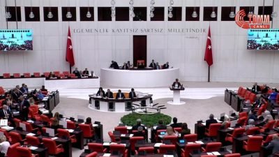 TBMM Genel Kurulu'nda, Öğretmenlik Mesleği Kanunu Teklifi'nin görüşmeleri devam ediyor. CHP