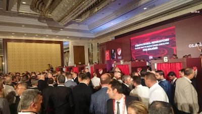 Türkiye Futbol Federasyonu Olağan Mali ve Seçimli Genel Kurulu’nda konuşan