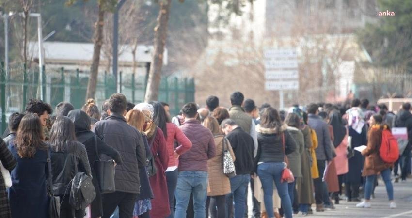 TÜİK verilerine göre, mayıs ayında işsizlik 0,1 puan azalarak yüzde