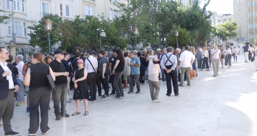 88 yaşında hayatını kaybeden Türk edebiyatının usta kalemi Ferit Edgü,