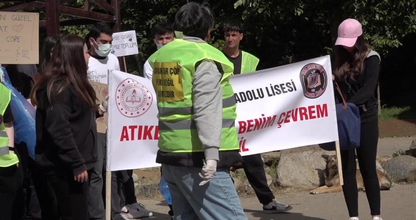 Tuzla’da gençler, kentin tamamına yayılmasını amaçladıkları önemli bir farkındalık çalışmasına