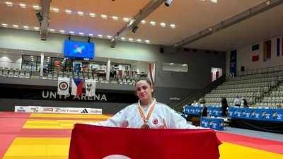 Yunusemre Belediyespor'un milli judocusu Sümeyye Kaya, Çekya'nın Prag şehrinde düzenlenen