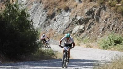 Yunusemre Belediyesi'nin ev sahipliğinde düzenlenen “Yunusemre Dağ Bisikleti Maratonu Türkiye