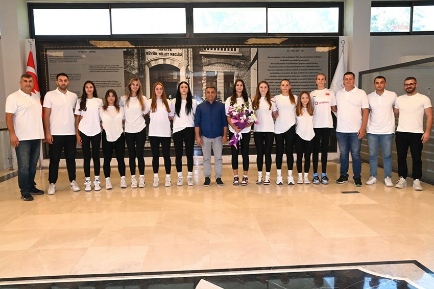 manavgat-belediyespor-kadin-voleybol-takimi-yeni-sezona-hazir