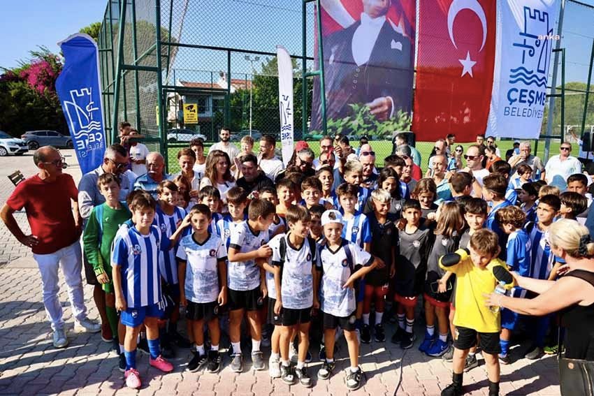 cesme-belediye-baskani-denizli-ilica-ahmet-keles-spor-tesisi-yenilenmis-yuzuyle-yeni-nesillere-ev-sahipligi-yapmaya-devam-edecek