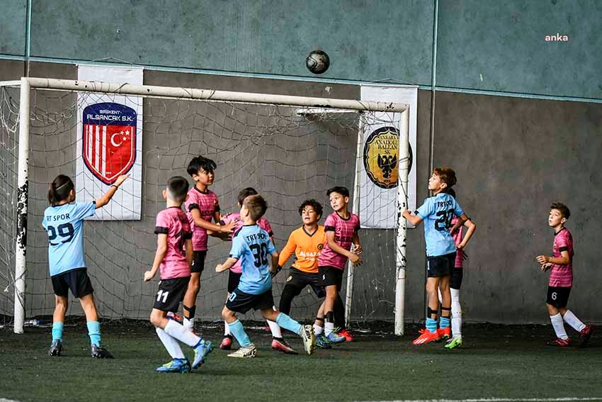 ankara-buyuksehir-belediyesi-amator-spor-kuluplerine-destek-olmak-icin-u11-futbol-turnuvasi-duzenledi