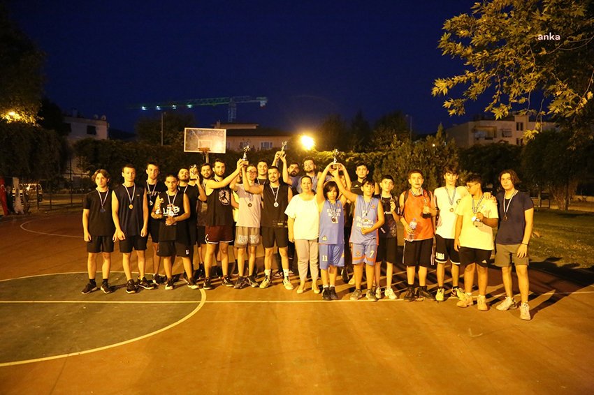 selcukta-genc-sporcular-zafer-turnuvasinda-bu-kez-basketbol-icin-yaristi