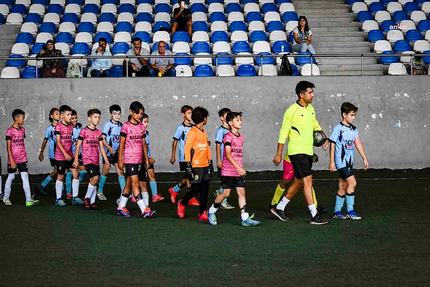 ankara-buyuksehir-belediyesi-amator-spor-kuluplerine-destek-olmak-icin-u11-futbol-turnuvasi-duzenledi