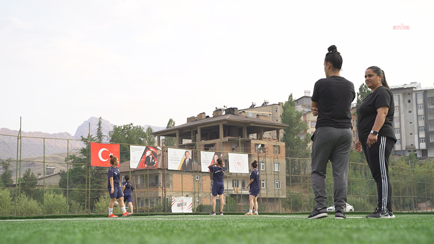 Kristal Ayaklar Ödül Töreni, kadın futboluna destek vermek ve kız