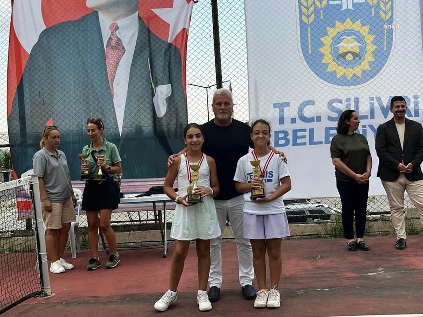 silivri-belediyesi-30-agustos-zafer-kupasi-kapsaminda-tenis-turnuvasi-duzenledi