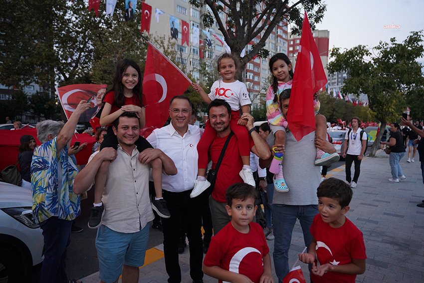 beylikduzunde-buyuk-zaferin-102nci-yili-zeynep-bastik-konseri-ile-kutlandi
