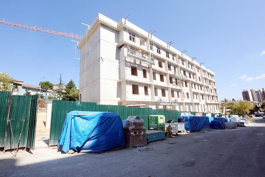 Yenimahalle’de eğitim seviyesinin artması ve çağdaş eğitimin gelişimi için birçok