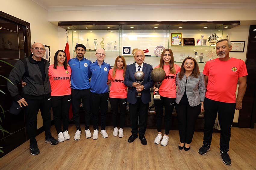 Yenimahalle Belediye Görme Engelliler Spor Kulübü’nün birbirinden başarılı milli sporcuları,
