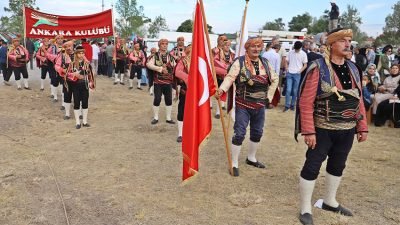 Ankara Kulübü Derneği Seymenlerinin "Nogay Türklerinin Mirası, Sabantoy" şöleninde sergiledikleri