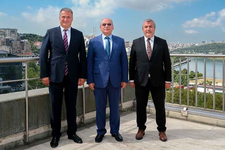 osym-baskani-universiteye-yerlesip-kayit-yaptiran-ogrencilerle-bulustu