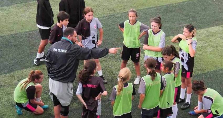 Ankara Büyükşehir Belediyesi FOMGET Spor Kulübü, Kadın Futbol Takımı’na yeni