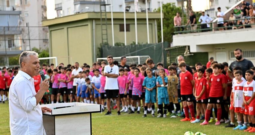Antalya Muratpaşa Belediye Başkanı Ümit Uysal, “30 Ağustos Futbol Zafer