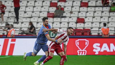 Trendyol Süper Lig 2024-2025 sezonu birinci hafta maçında Antalyaspor ve