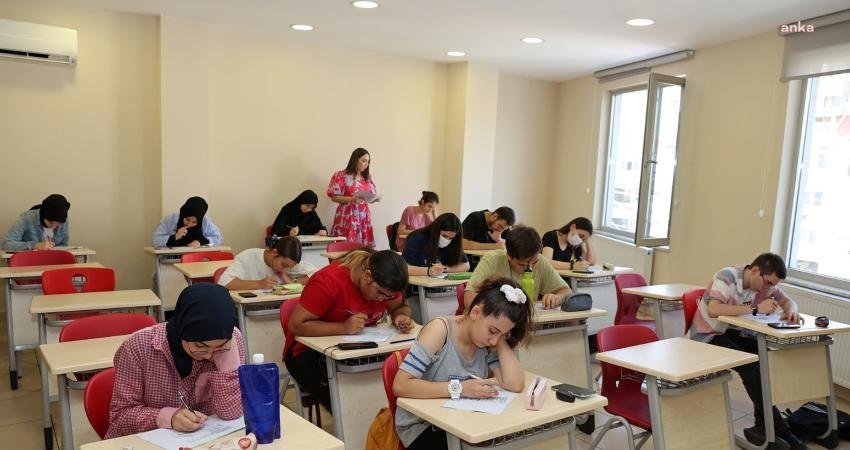 Yükseköğretim Kurumları Sınavı'na (YKS) yönelik Temel Yeterlilik Testi (TYT) ve