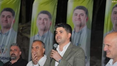 Ataşehir Belediyesi’nin “Parkta Müzik Var” etkinlikleri yoğun katılımla devam ediyor.