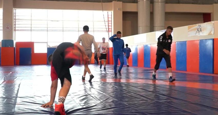 Balıkesir Büyükşehir Belediyesi'nin Yaz Spor Okulları ikinci dönemine başlayarak, 6-14