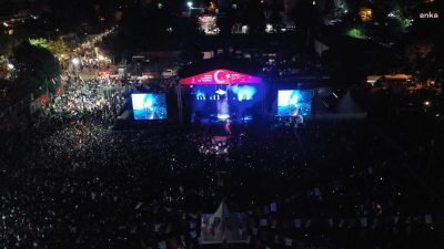 Beylikdüzü Belediyesi, 30 Ağustos Zafer Bayramı’nı coşkuyla kutladı. Beylik Pazar