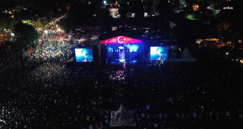 Beylikdüzü Belediyesi, 30 Ağustos Zafer Bayramı’nı coşkuyla kutladı. Beylik Pazar