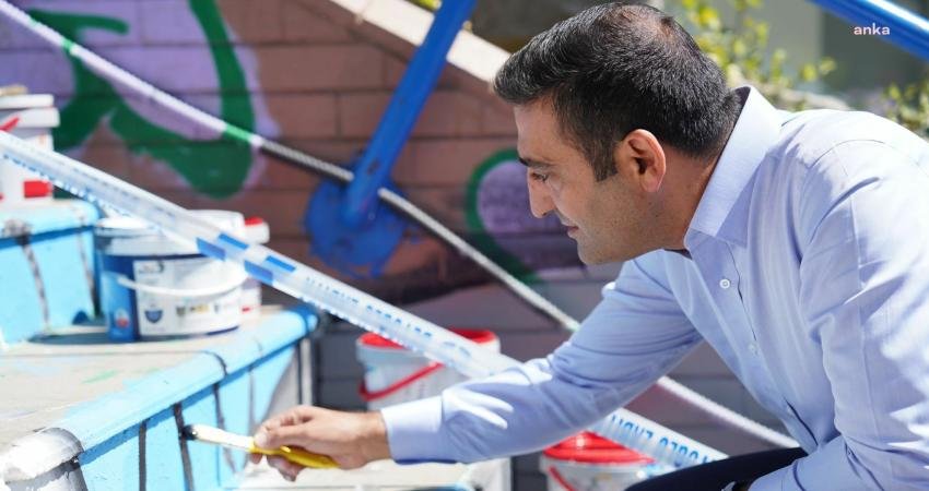 Beyoğlu Belediyesi, Cihangir’de Salı Pazarı Yokuşu olarak bilinen merdivenlere Filistin