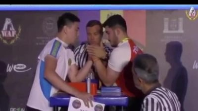 Bilek güreşinde dünya şampiyonu olan Şanlıurfalı para milli sporcu Samet