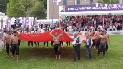 Çatalca'da düzenlenen 23. Erguvan Festivali'nin beşinci gününde Çatalca Büyük Yağlı