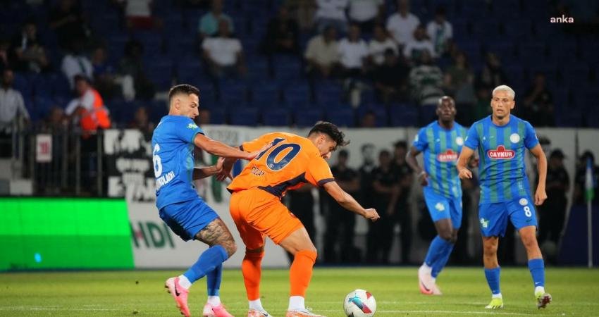 Trendyol Süper Lig'de 1. hafta mücadelesinde Çaykur Rizespor evinde Rams Başakşehir