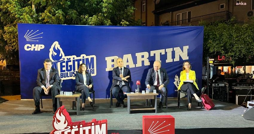 CHP'nin eğitim alanındaki sorunlara dikkati çekmek için farklı illerde düzenlediği