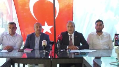 CHP'nin eğitim alanındaki sorunlara dikkati çekmek için farklı illerde düzenlediği