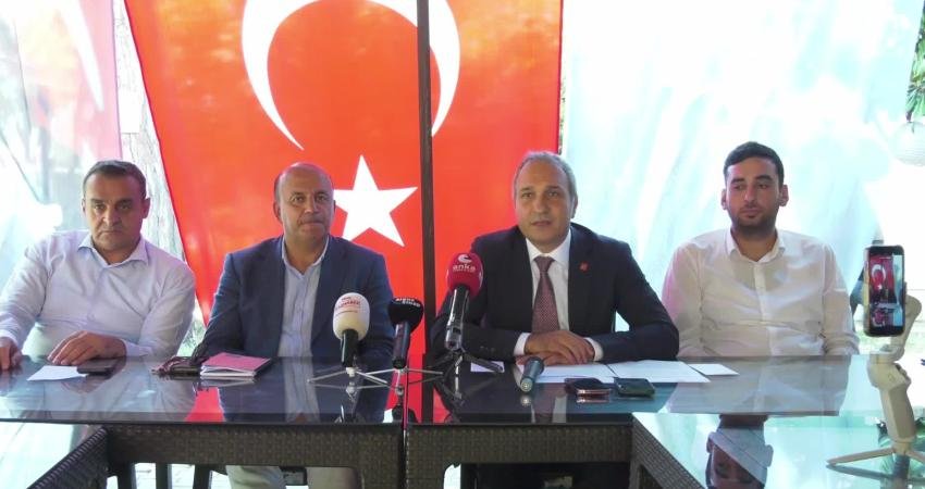 CHP'nin eğitim alanındaki sorunlara dikkati çekmek için farklı illerde düzenlediği