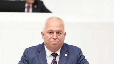 CHP Kırklareli Milletvekili Fahri Özkan, üniversiteyi kazanan öğrenciler ve ailelerinin