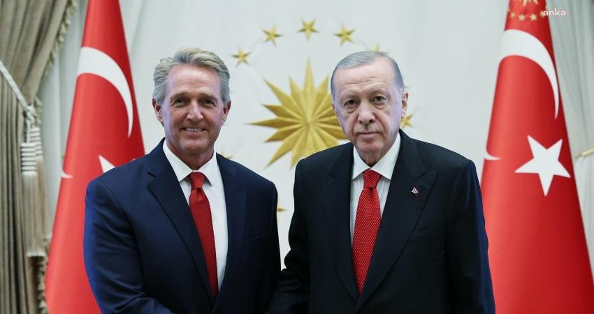 Cumhurbaşkanı Recep Tayyip Erdoğan, ABD'nin Ankara Büyükelçisi Jeff Flake'i kabul
