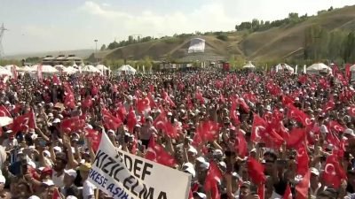 Cumhurbaşkanı Recep Tayyip Erdoğan, Ahlat’ta Malazgirt Zaferi'nin 953’üncü yıl dönümü