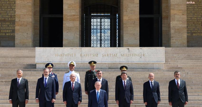 Cumhurbaşkanı Recep Tayyip Erdoğan, Yüksek Askeri Şura (YAŞ) üyeleri ile