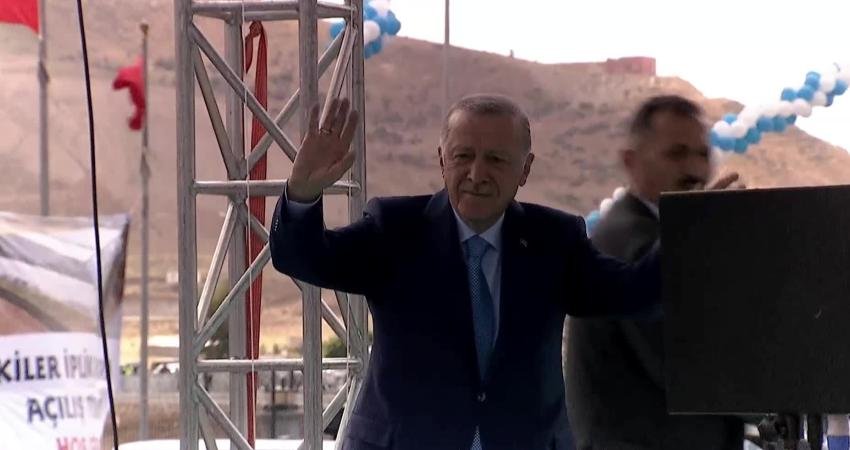 Cumhurbaşkanı Recep Tayyip Erdoğan, Bitlis’te; “Gazi Meclis’in adabına yakışmayacak şekilde