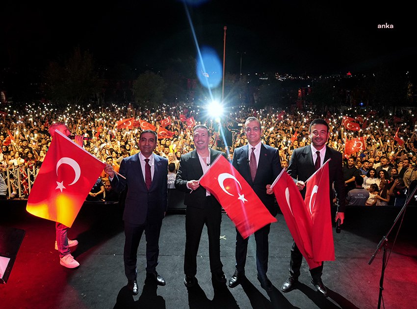 30-agustos-zafer-bayrami-sisli-besiktas-ve-beyoglu-ilcelerinde-ortak-kutlama