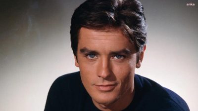 Dünyaca ünlü Fransız aktör Alain Delon 88 yaşında hayatını kaybetti.