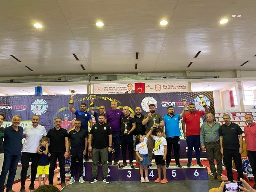 kahramankazan-belediyespor-kulubunun-sporcusu-ergun-turkiye-halter-sampiyonasinda-sampiyon-oldu