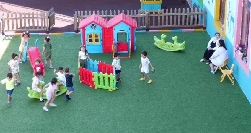 Esenyurt Belediyesi Çocuk Üniversitesi’nde bilim ve sanat atölyelerinde uygulamalı ve