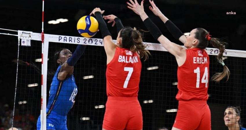 2024 Paris Olimpiyatları’nda A Milli Kadın Voleybol Takımı, İtalya’ya 3-0