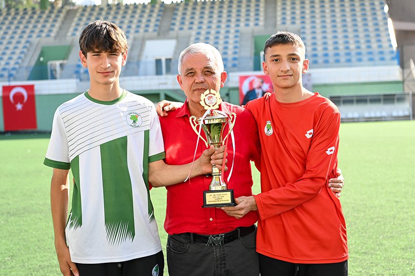 mamak-amator-kulupler-futbol-turnuvasi-devam-ediyor